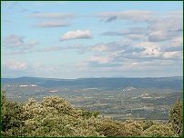 La vallée, vue depuis L'Asphodèle, vers les sommets des Alpes de Haute Provence - 01/06/04